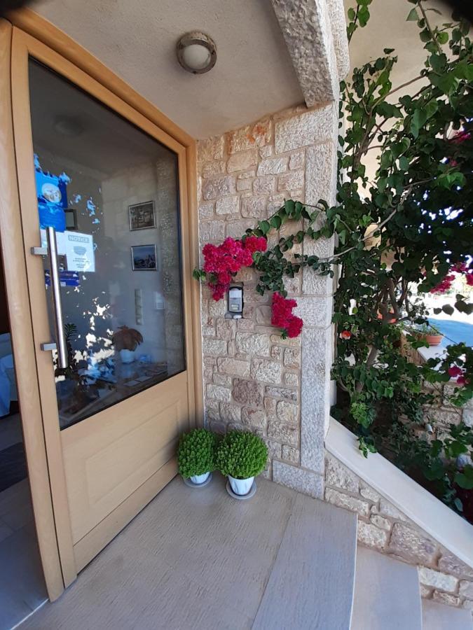 Kritikos Rooms Monemvasziá Kültér fotó